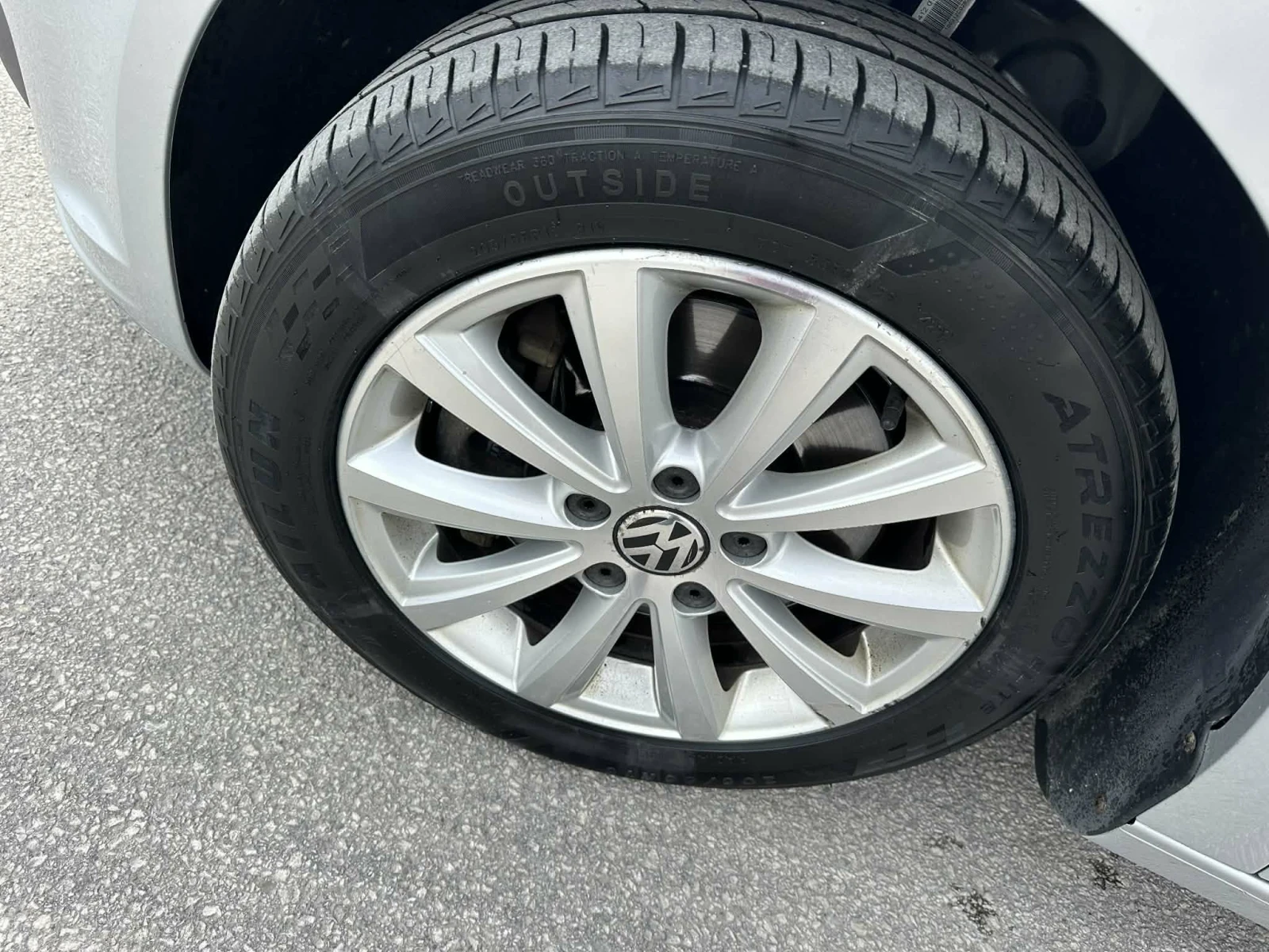 VW Touran, снимка 13 - Автомобили и джипове - 54151519