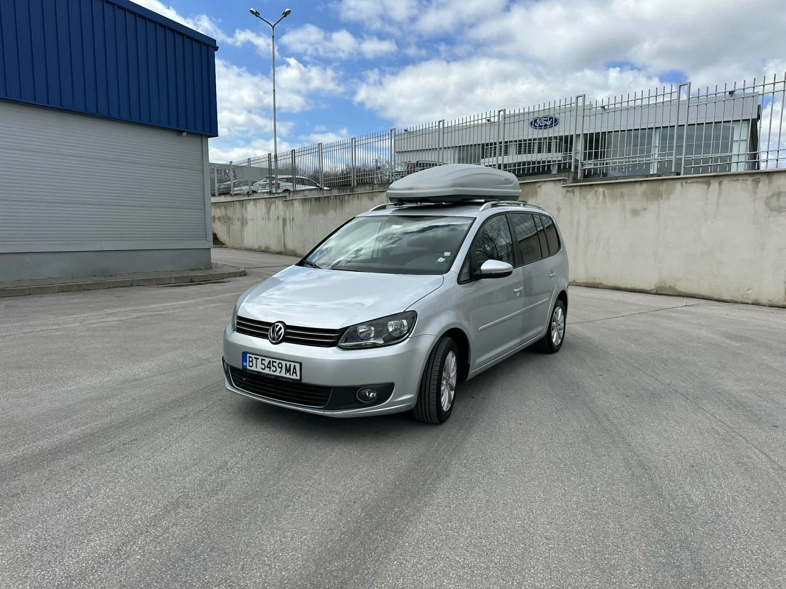 VW Touran, снимка 5 - Автомобили и джипове - 54151519