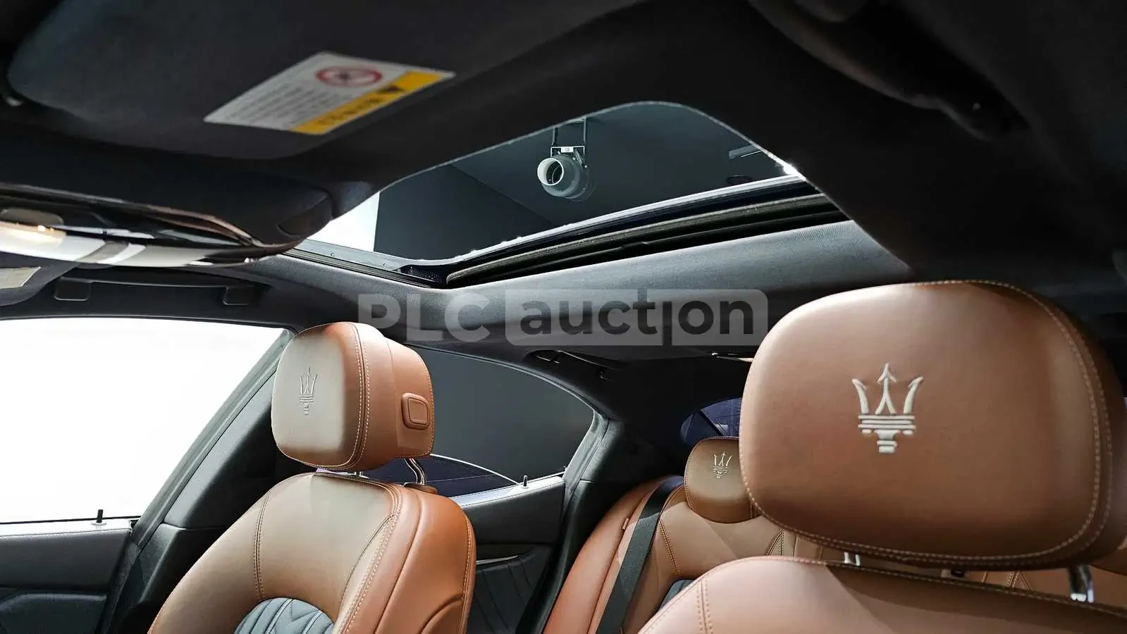 Maserati Ghibli 3.0| КАМЕРА| ОБДУХВАНЕ| DISTRONIC| ВКЛ.ТЕХНОТЕСТ, снимка 13 - Автомобили и джипове - 54779116