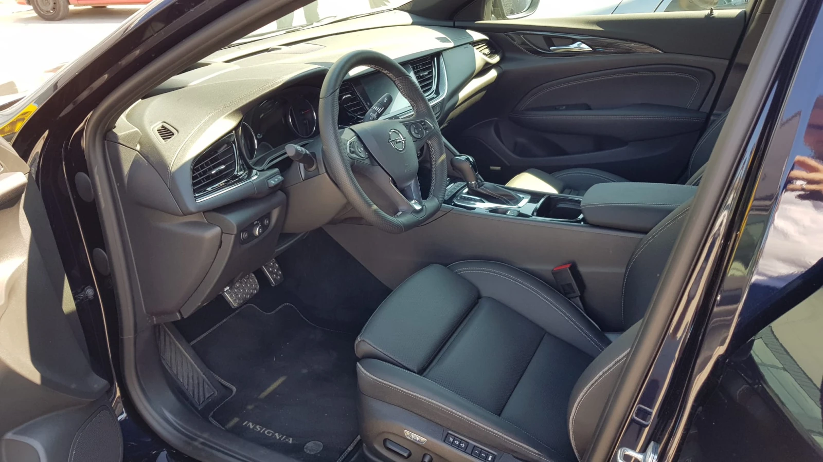 Opel Insignia 4x4, снимка 2 - Автомобили и джипове - 55013255