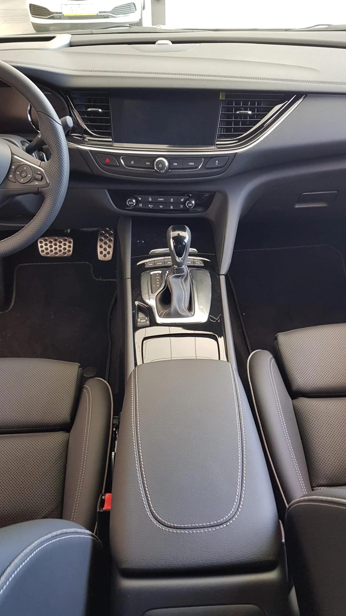 Opel Insignia 4x4, снимка 6 - Автомобили и джипове - 55013255