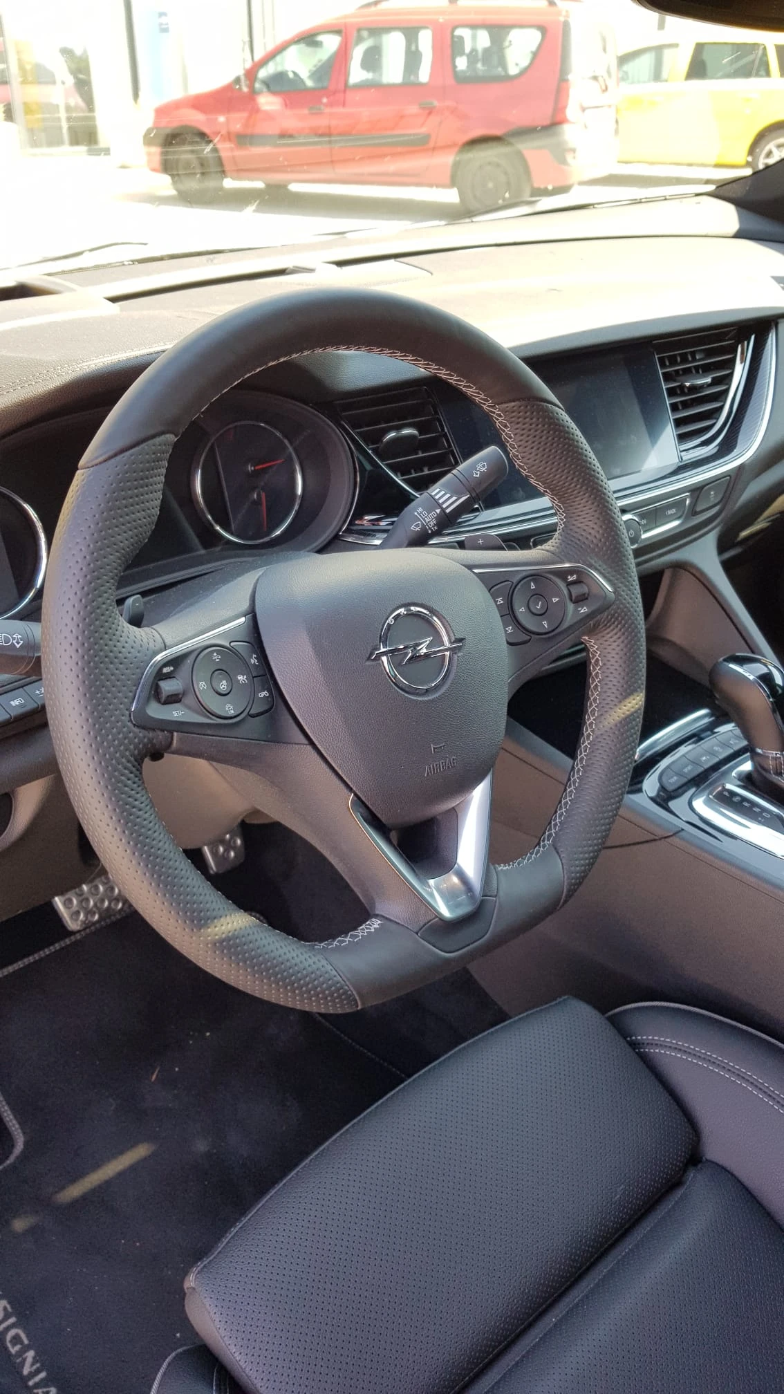 Opel Insignia 4x4, снимка 8 - Автомобили и джипове - 55013255