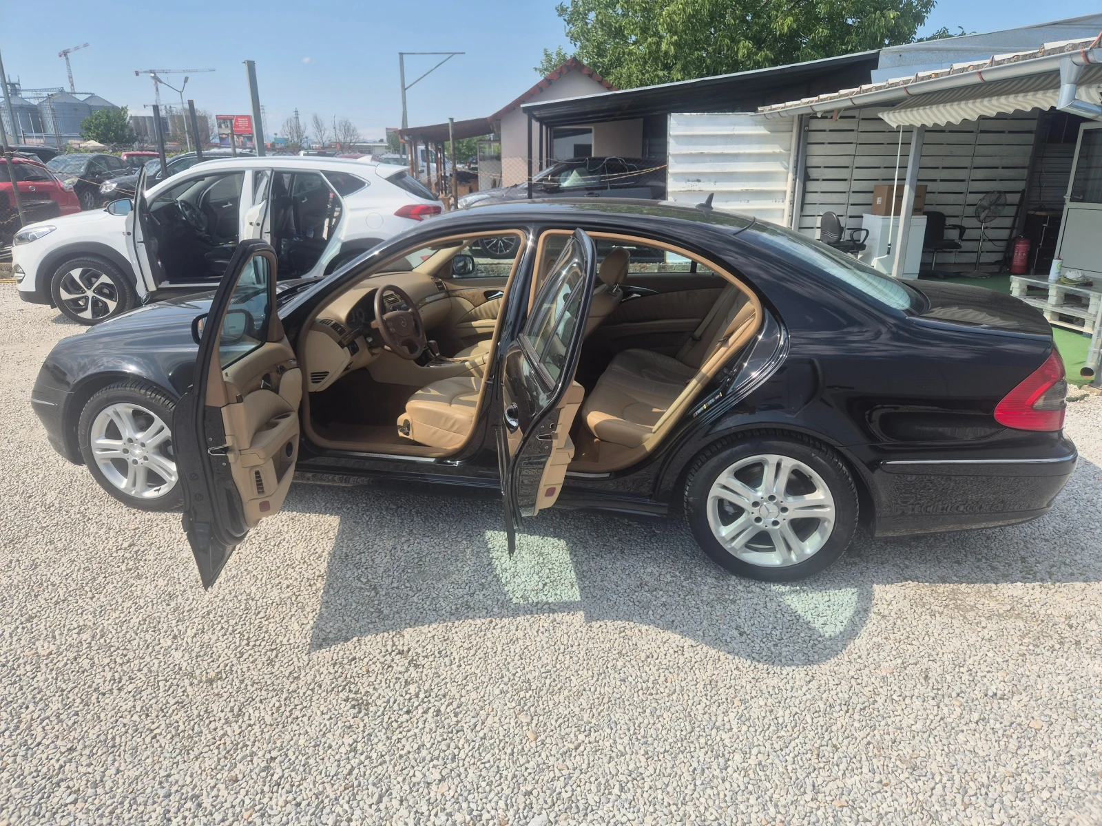 Mercedes-Benz E 320 Avantgard, снимка 16 - Автомобили и джипове - 55379449
