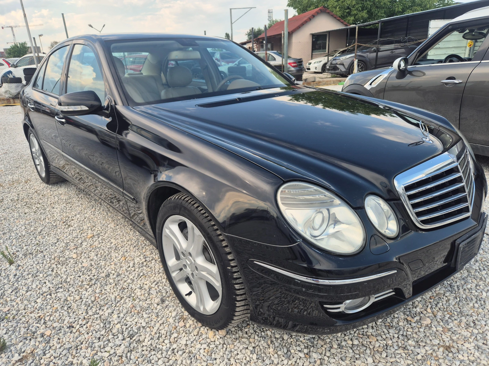 Mercedes-Benz E 320 Avantgard, снимка 3 - Автомобили и джипове - 55379449