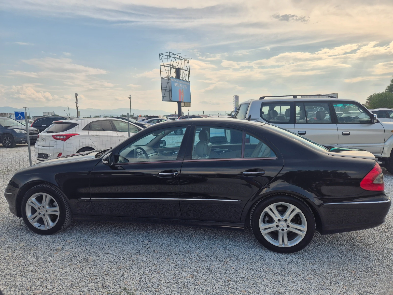 Mercedes-Benz E 320 Avantgard, снимка 8 - Автомобили и джипове - 55379449