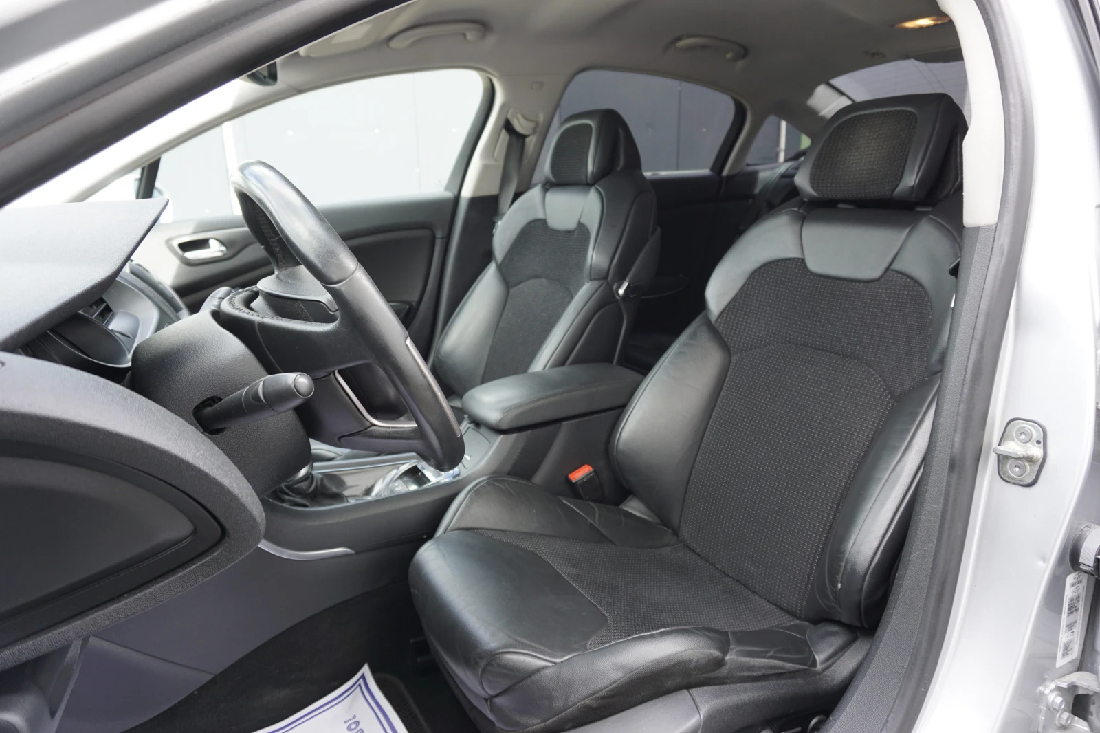 Citroen C5 2.0HDI/Hydractive , снимка 14 - Автомобили и джипове - 55412009