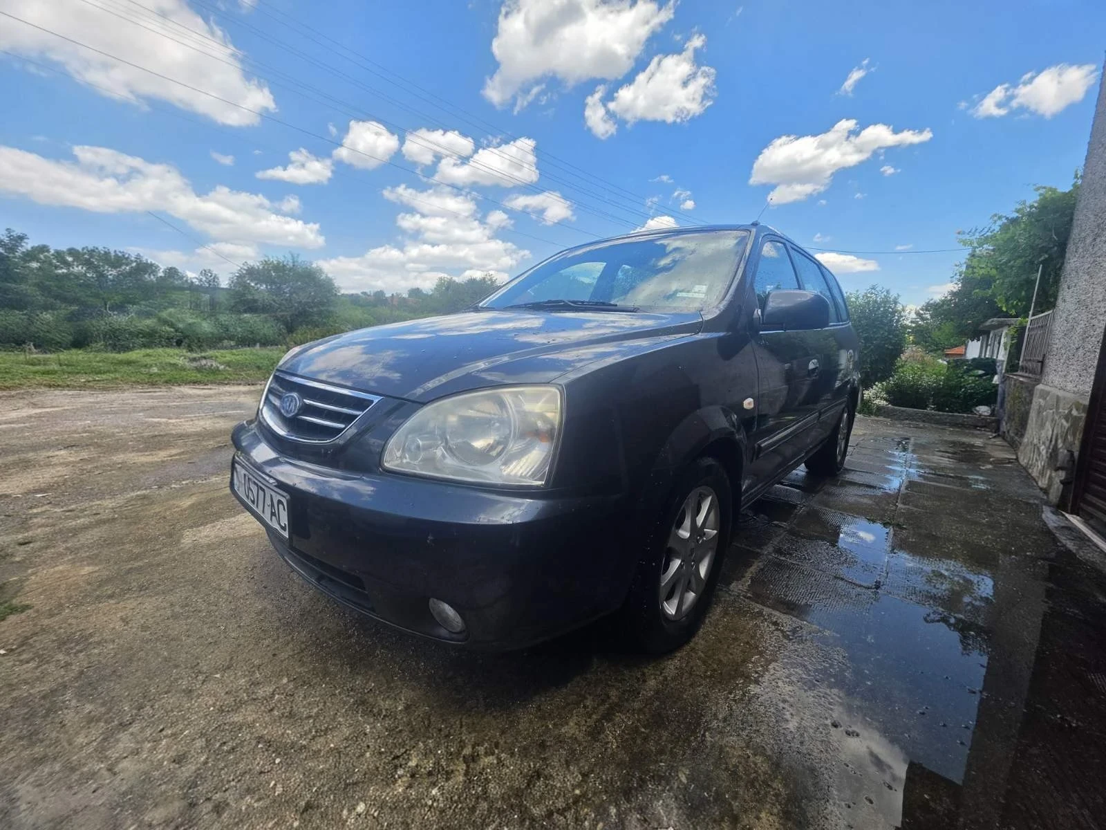 Kia Carens 2.0 CRDi, снимка 4 - Автомобили и джипове - 55425379