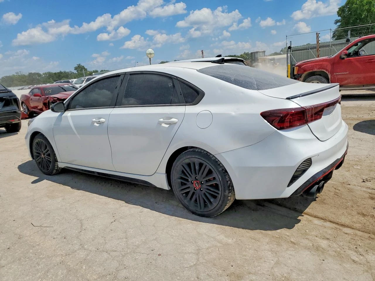 Kia Forte 1.6l Gt, снимка 2 - Автомобили и джипове - 56076437