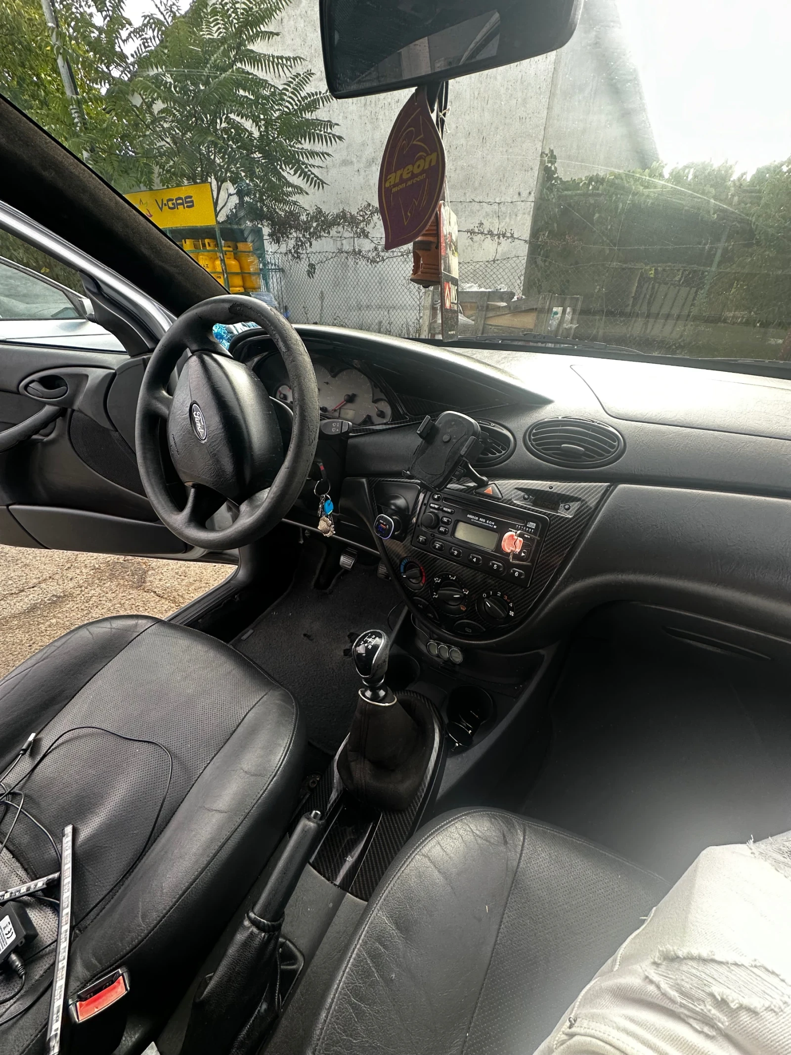 Ford Focus 1.8DI, снимка 6 - Автомобили и джипове - 56090963
