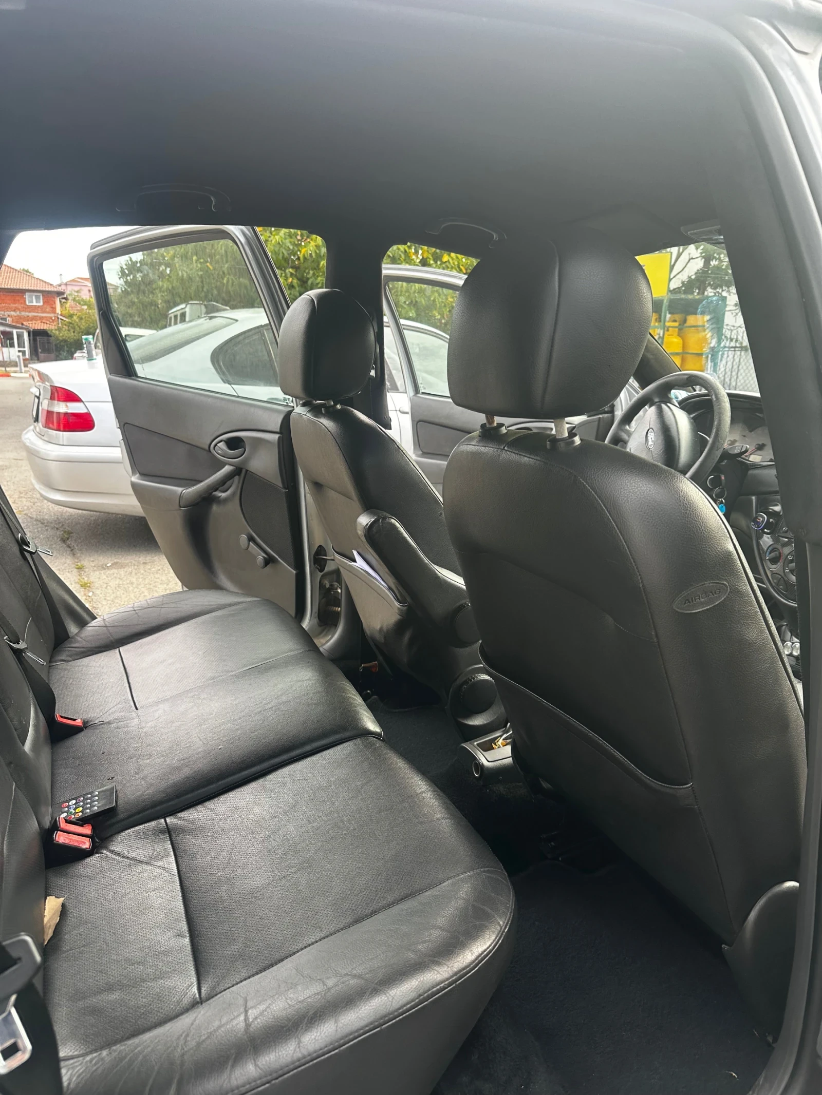 Ford Focus 1.8DI, снимка 7 - Автомобили и джипове - 56090963