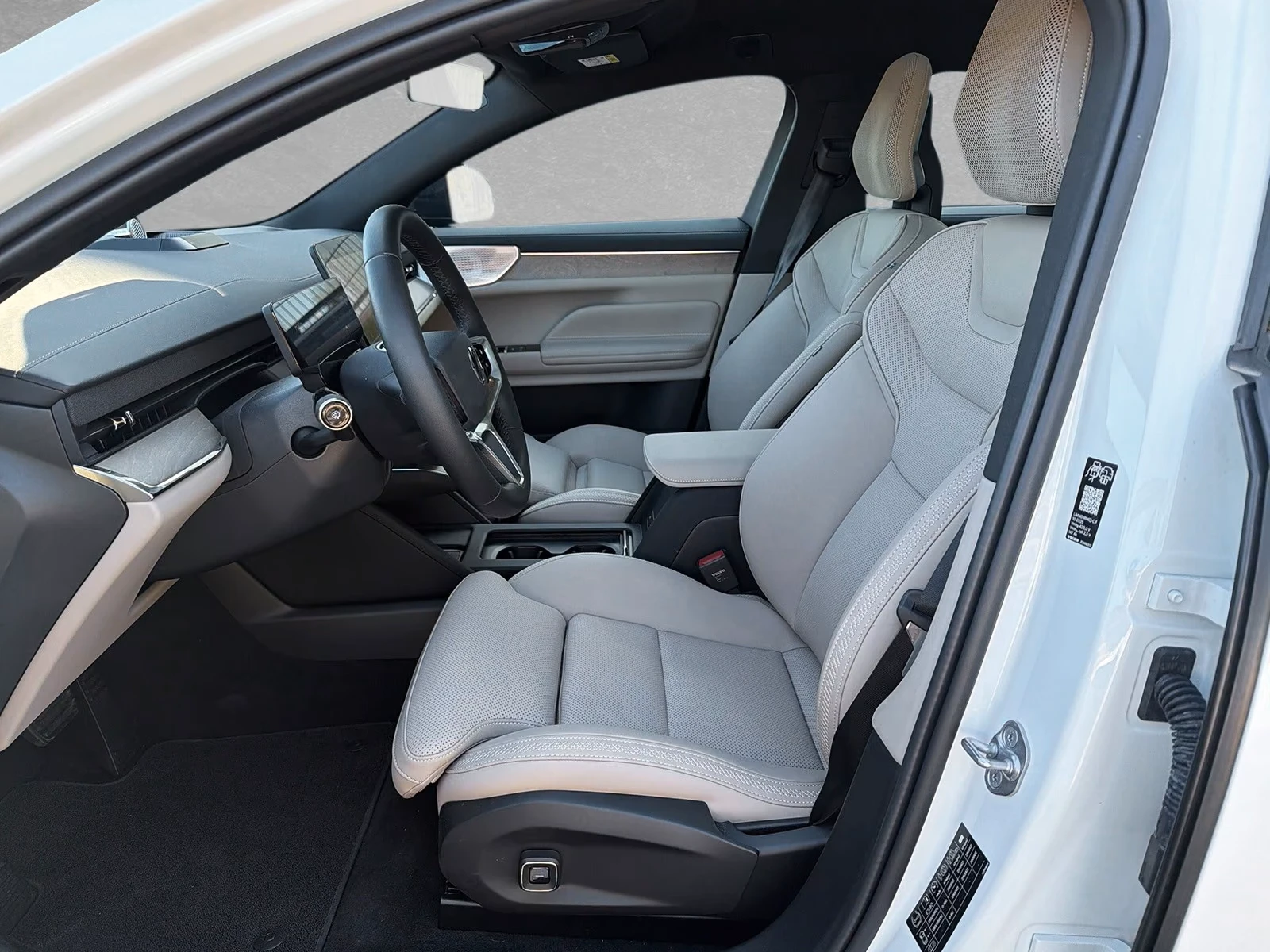 Volvo ES90 SINGLE-MOTOR* ULTRA* B&W* PANO* HEAD-UP* 360CAM* M | Mobile.bg � ����������� 3