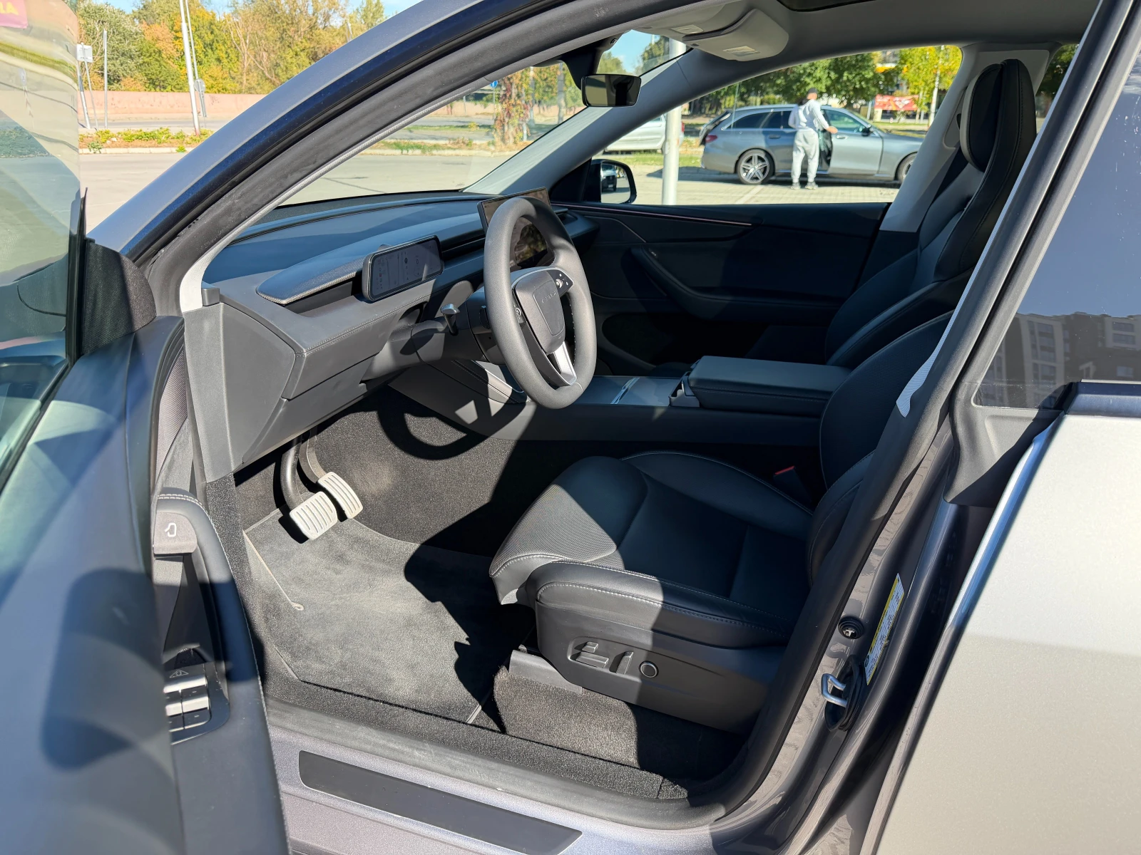 Tesla Model Y PERFORMANCE, снимка 11 - Автомобили и джипове - 56544619