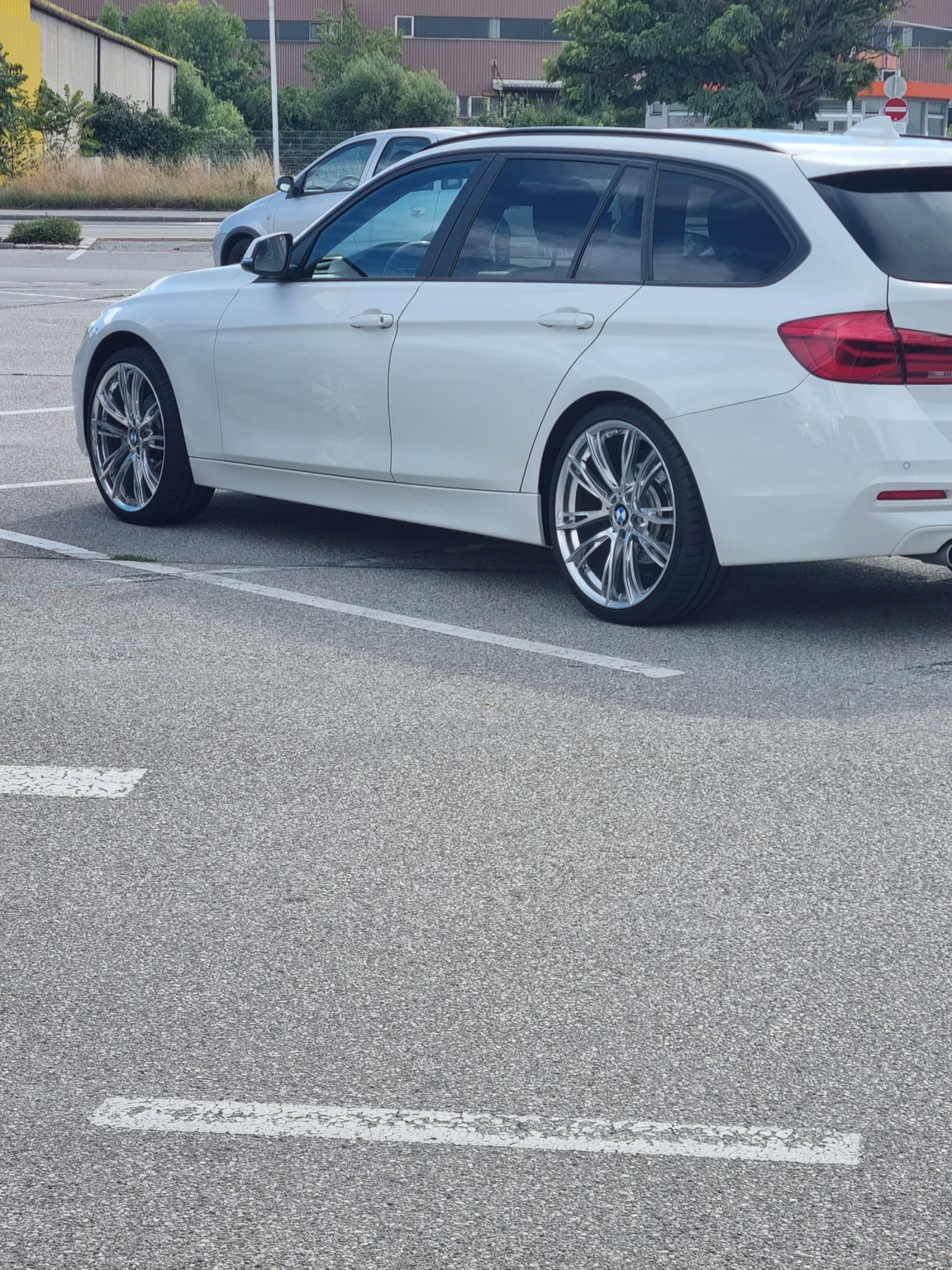 BMW 320, снимка 3 - Автомобили и джипове - 56627307