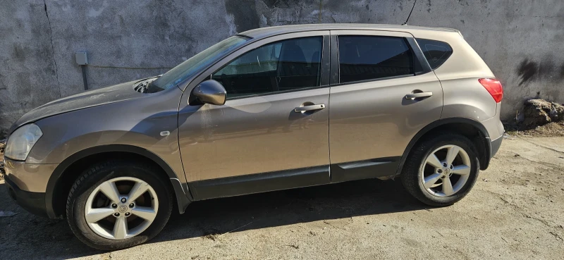 Nissan Qashqai, снимка 1 - Автомобили и джипове - 49393669