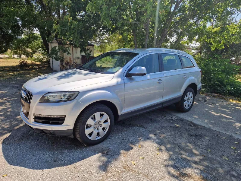 Audi Q7 7 места. 8 скорости, снимка 1 - Автомобили и джипове - 49451704