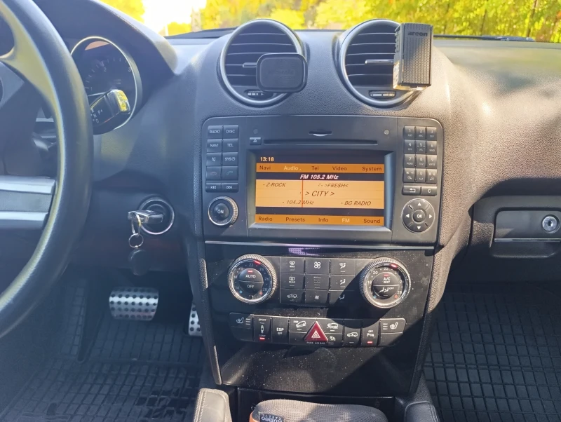 Mercedes-Benz ML 300, снимка 8 - Автомобили и джипове - 52346490