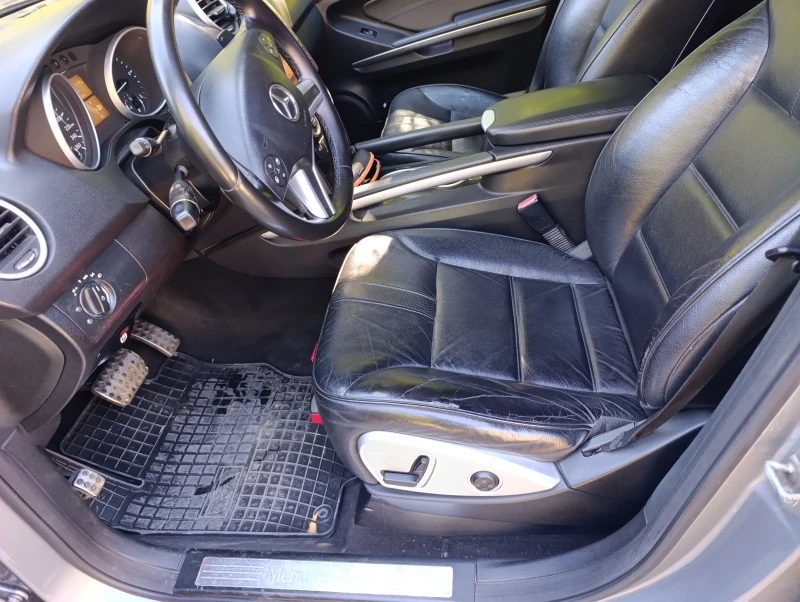 Mercedes-Benz ML 300, снимка 7 - Автомобили и джипове - 52346490