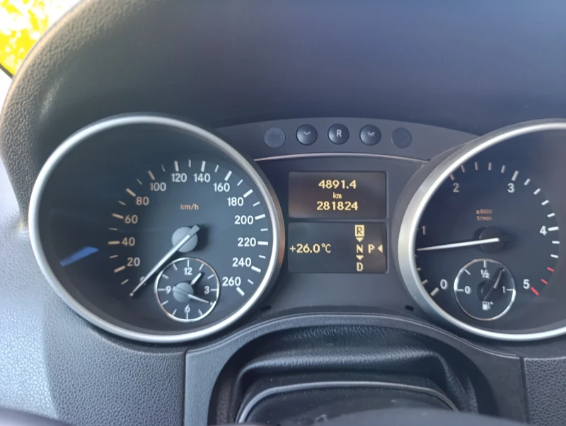 Mercedes-Benz ML 300, снимка 6 - Автомобили и джипове - 52346490