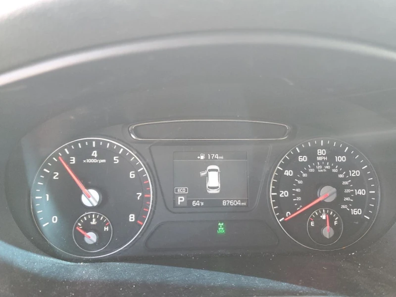 Kia Sorento 2.4l L, снимка 9 - Автомобили и джипове - 53395647