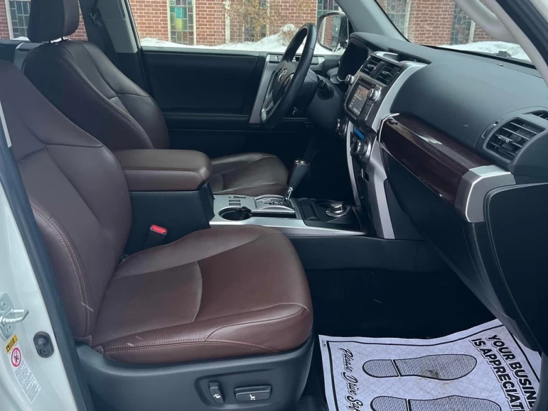 Toyota 4runner 4WD  CARFAX, снимка 12 - Автомобили и джипове - 53452111