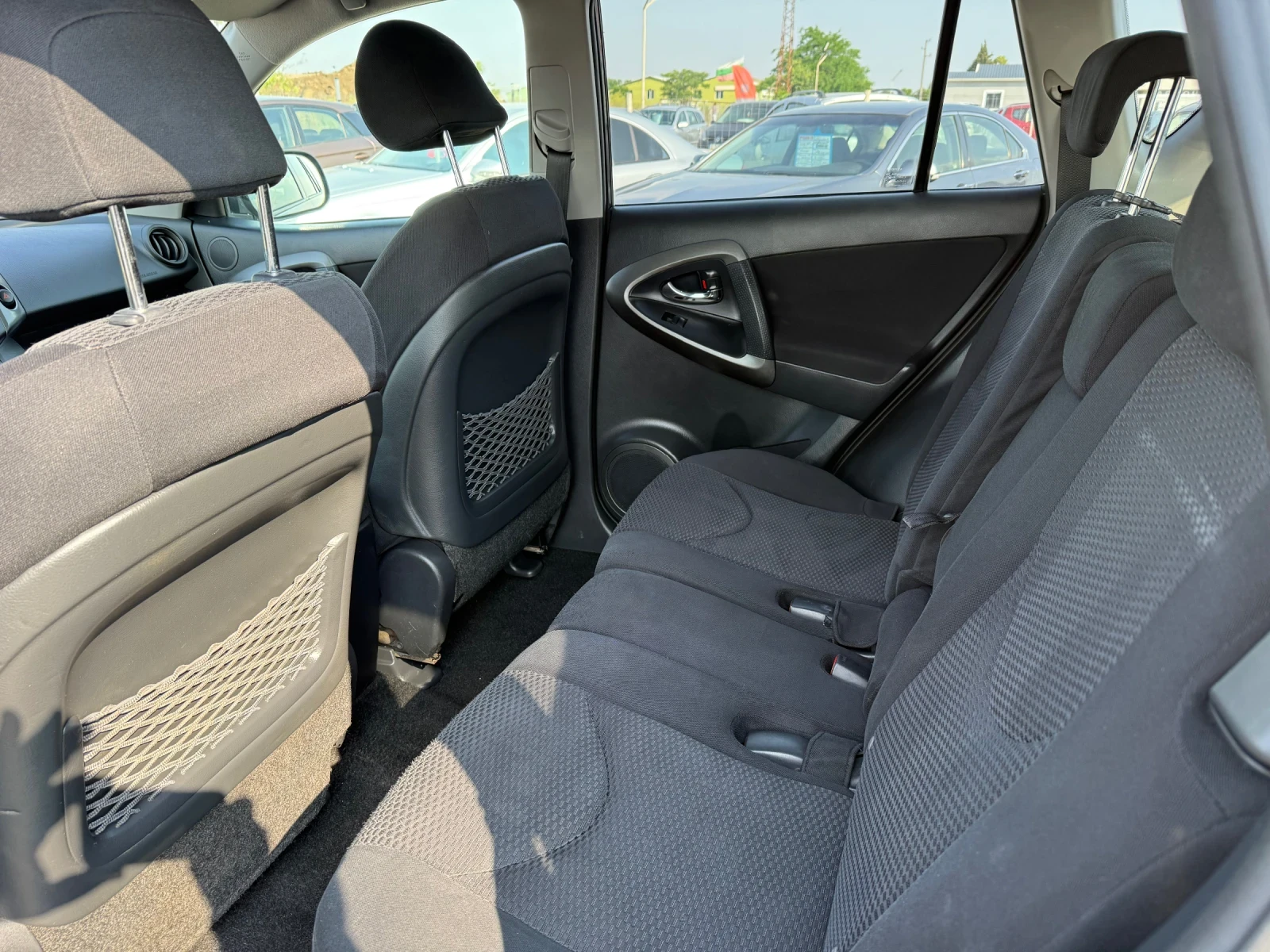 Toyota Rav4 2.2D CH 4x4 150ks - изображение 9