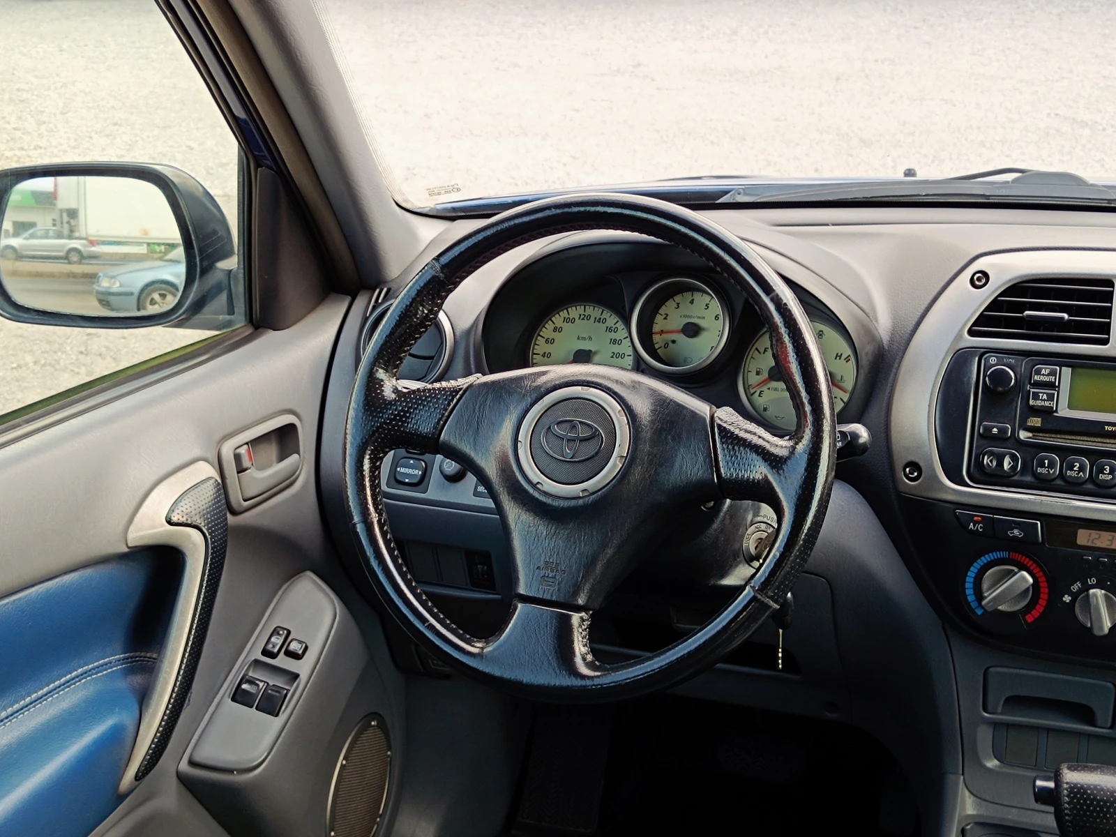 Toyota Rav4 2.0 i* 44* *   *  | Mobile.bg   12