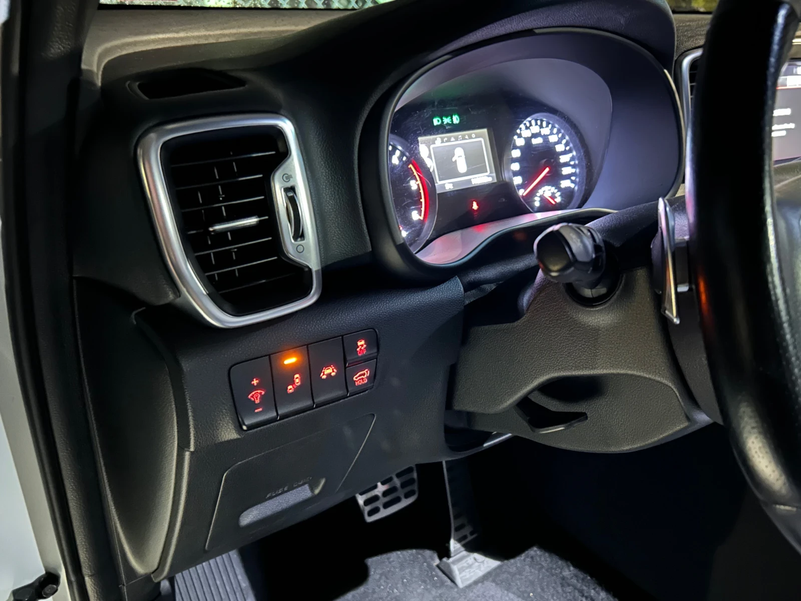 Kia Sportage 2.0 CRDI AWD, снимка 11 - Автомобили и джипове - 53965450