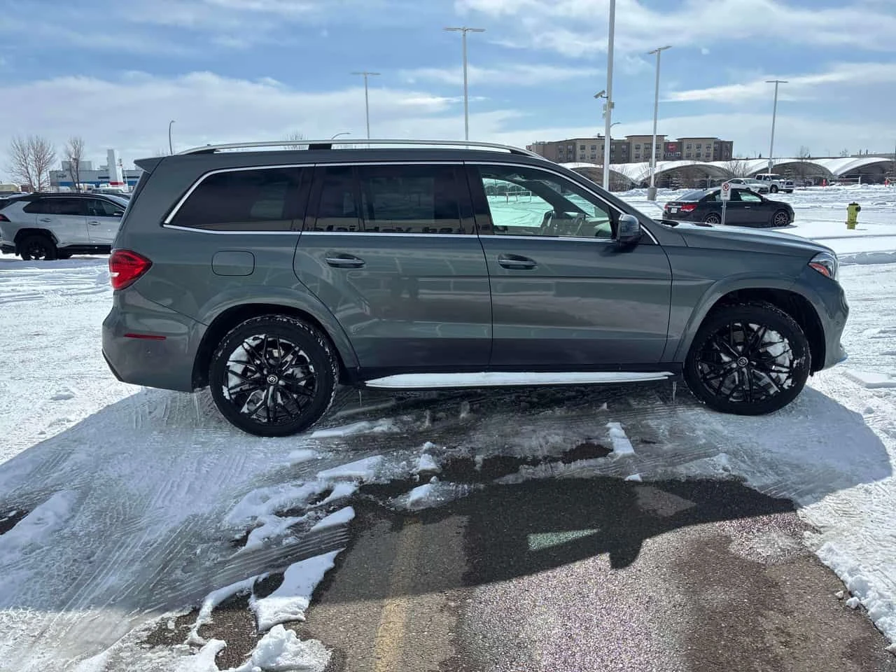 Mercedes-Benz GLS 450 4МАТИС * DISTRONIC* ОБДУХВАНЕ* H/K* PANORAMA* , снимка 3 - Автомобили и джипове - 53991555