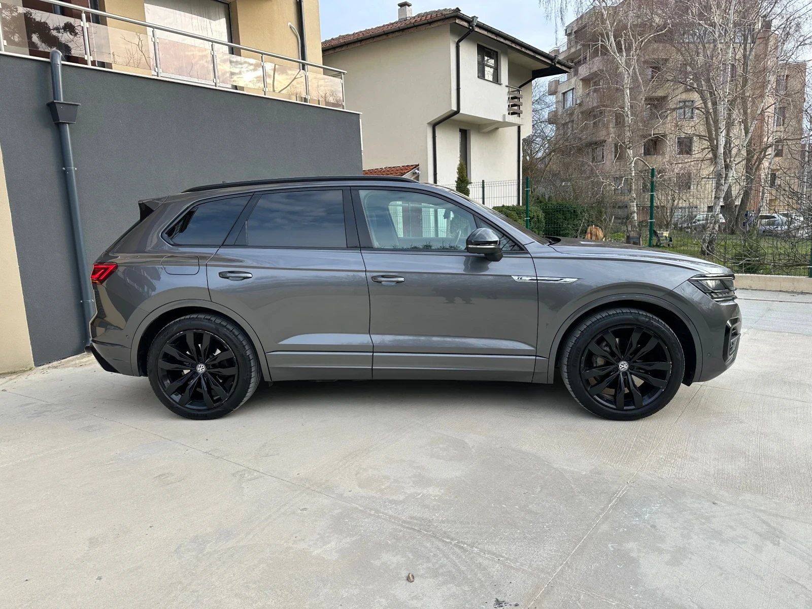 VW Touareg R-Line Matrix, снимка 5 - Автомобили и джипове - 54120637