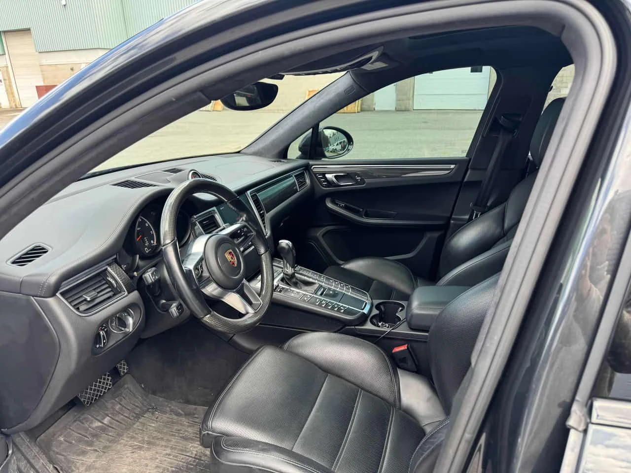 Porsche Macan TURBO БЕЗ ЗАБЕЛЕЖКИ* CARBON* ОБДУХВАНЕ* BOSE* , снимка 5 - Автомобили и джипове - 54479603