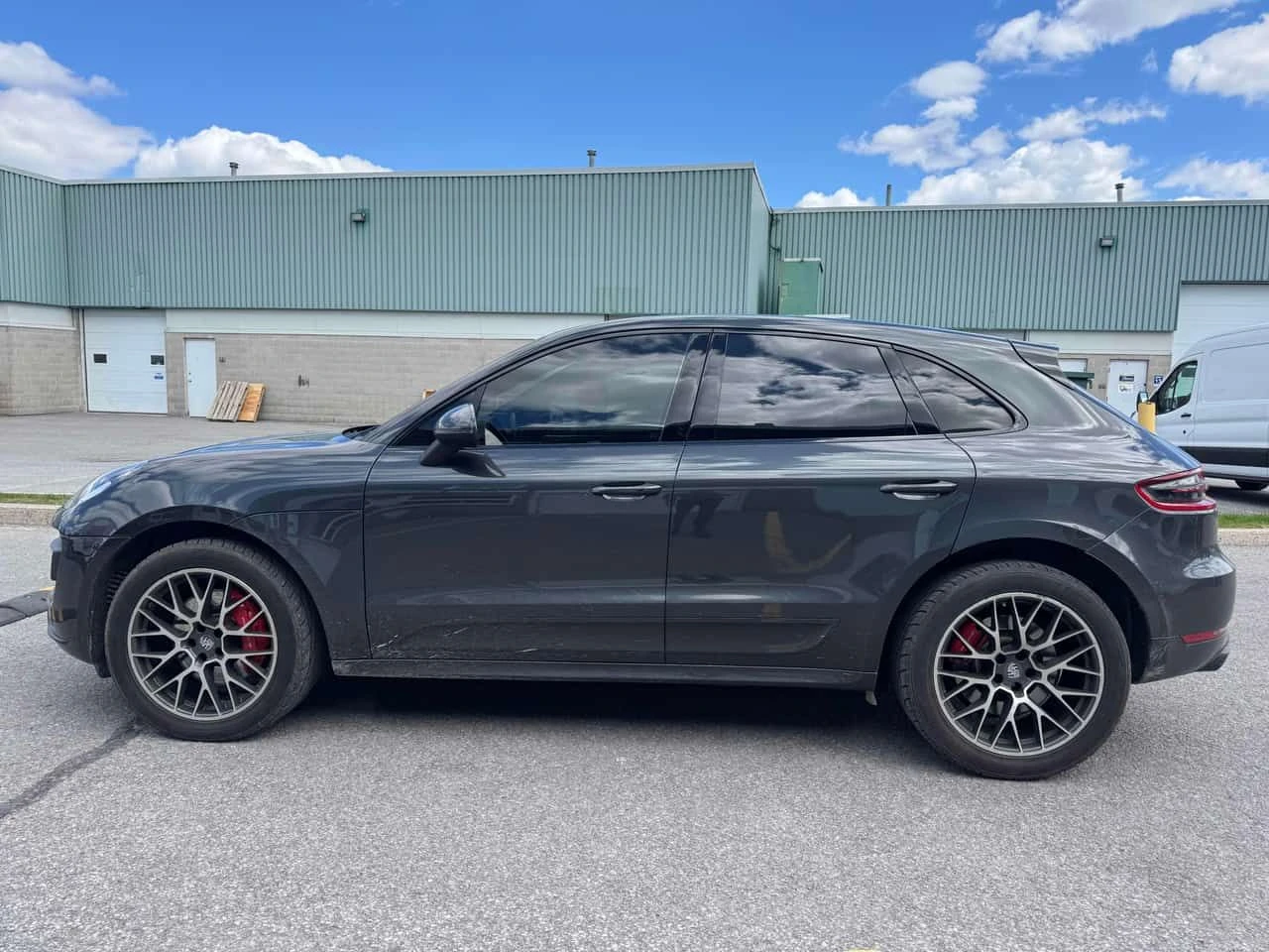 Porsche Macan TURBO БЕЗ ЗАБЕЛЕЖКИ* CARBON* ОБДУХВАНЕ* BOSE* , снимка 2 - Автомобили и джипове - 54479603