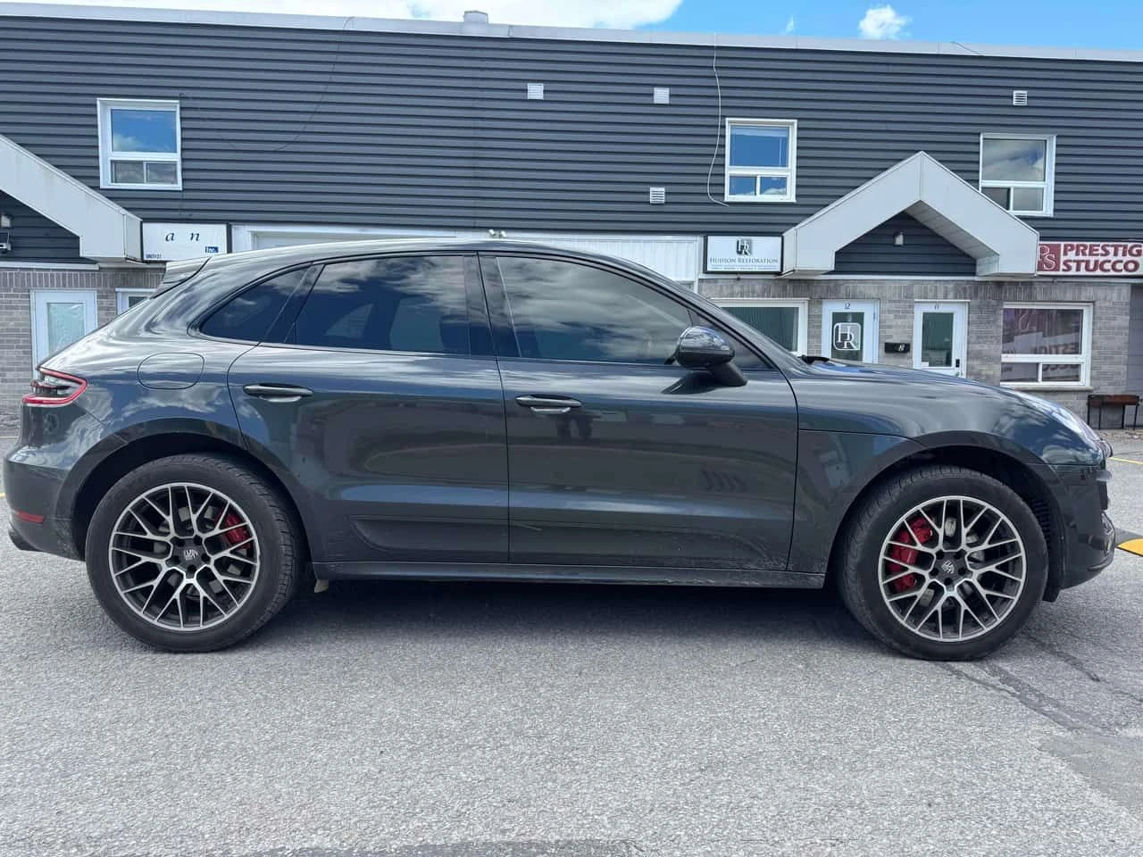 Porsche Macan TURBO БЕЗ ЗАБЕЛЕЖКИ* CARBON* ОБДУХВАНЕ* BOSE* , снимка 3 - Автомобили и джипове - 54479603