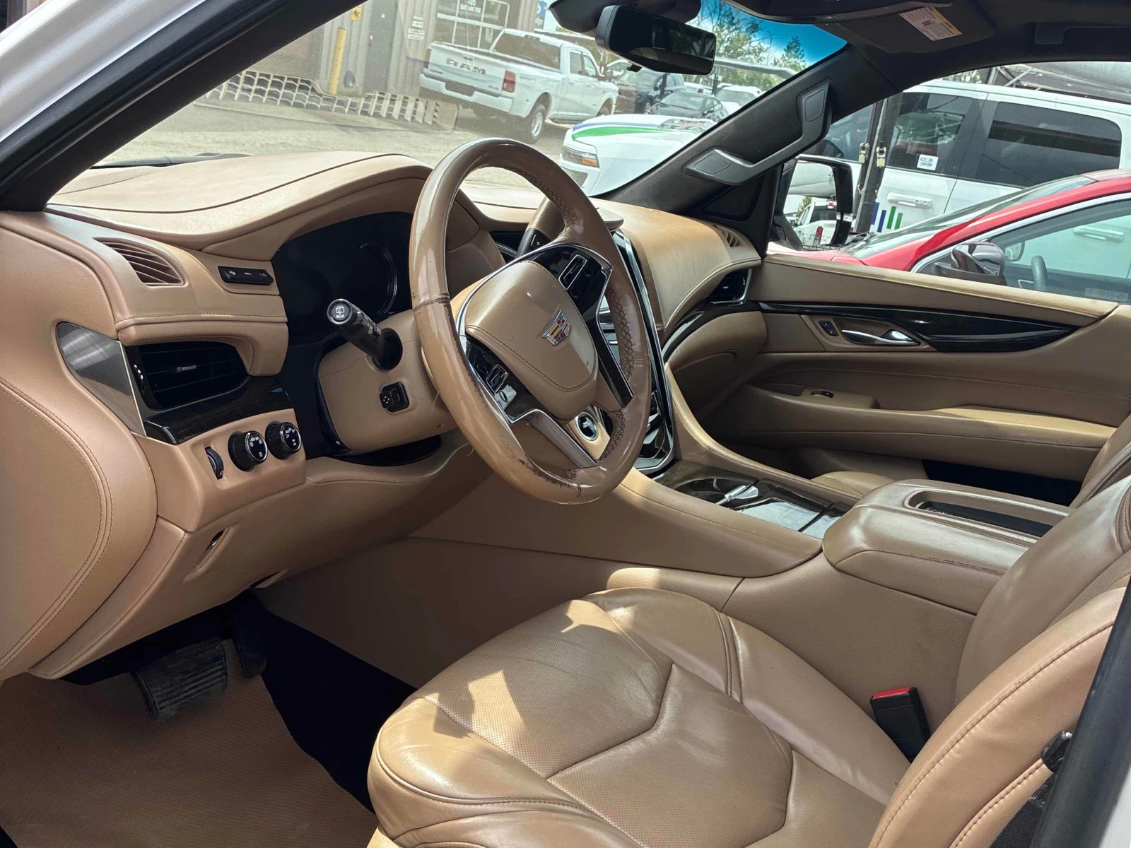 Cadillac Escalade Platinum* CARFAX* АВТО КРЕДИТ* , снимка 6 - Автомобили и джипове - 54974489