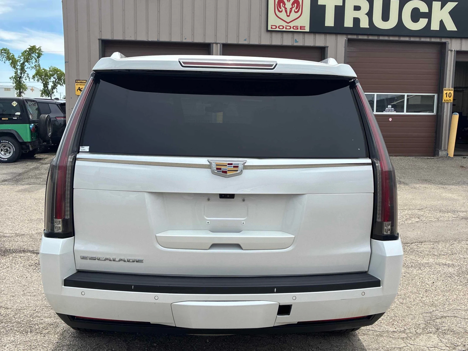 Cadillac Escalade Platinum* CARFAX* АВТО КРЕДИТ* , снимка 4 - Автомобили и джипове - 54974489