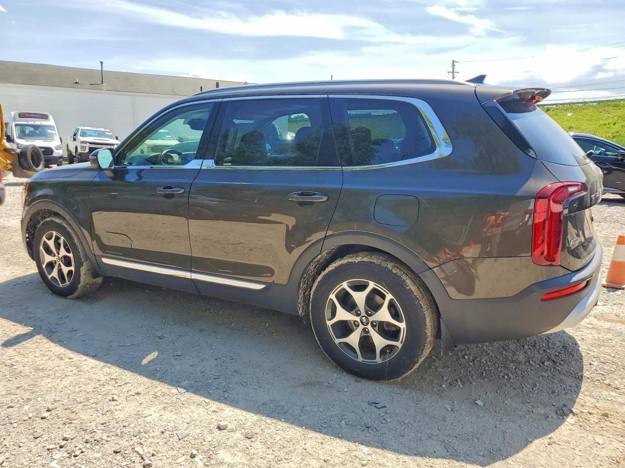 Kia Telluride EX* AWD* 3.8* КОЖА* ПОДГРЕВ* 7МЕСТЕН* , снимка 5 - Автомобили и джипове - 55491549