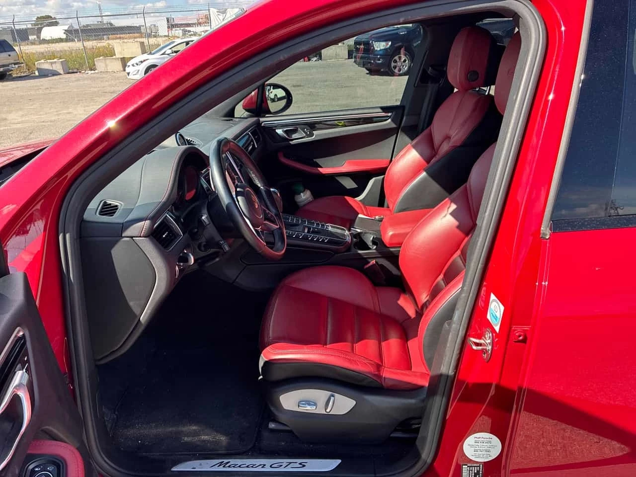 Porsche Macan * AWD 4dr GTS * CARFAX * БЕЗ ПЪРВОНАЧАЛНА ВНОСКА, снимка 10 - Автомобили и джипове - 56199489