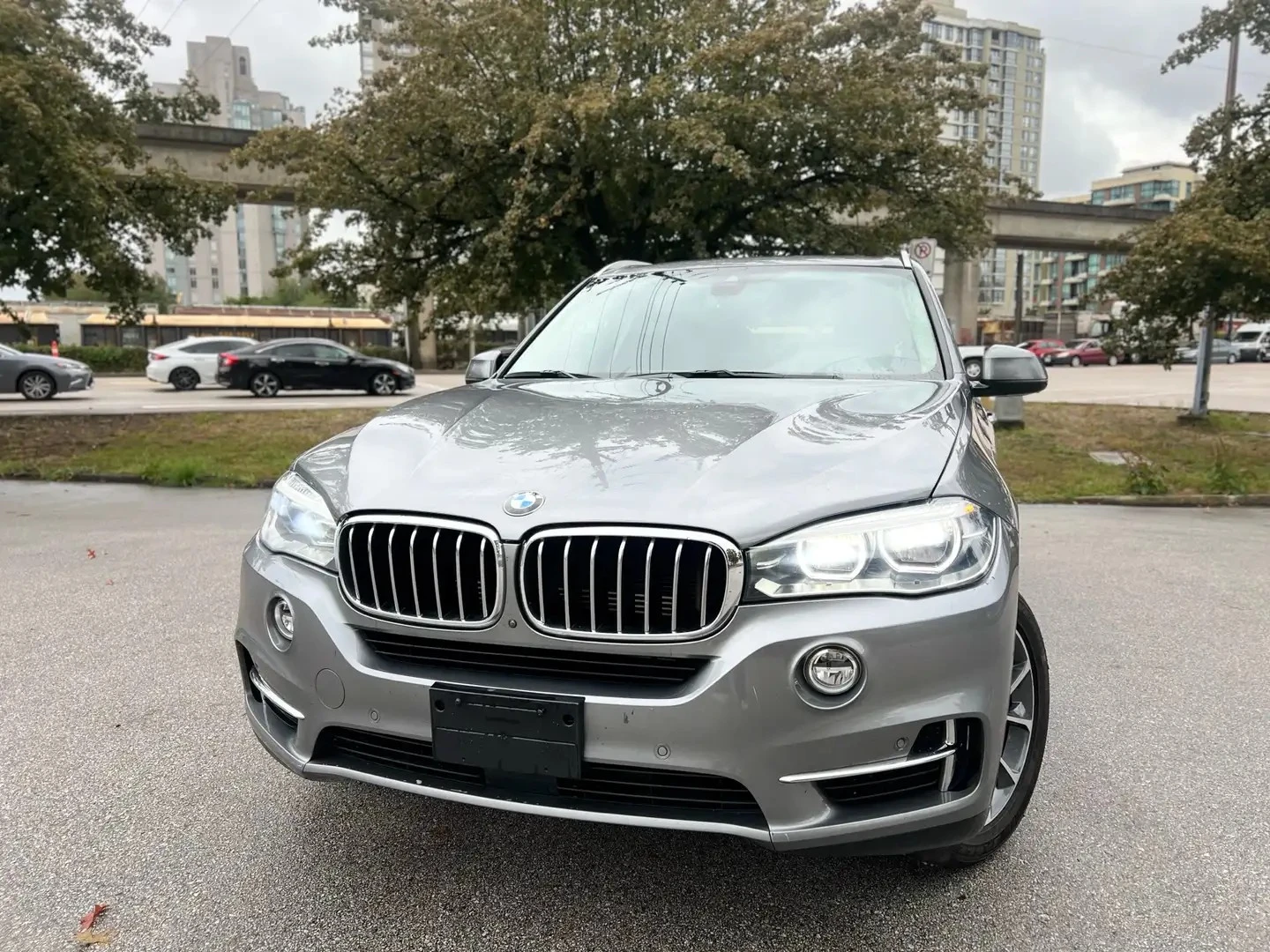 BMW X5 xDrive 40e iPerformance* КОЖА* НАВИ* ПАНО* КАМЕРА, снимка 2 - Автомобили и джипове - 56259322