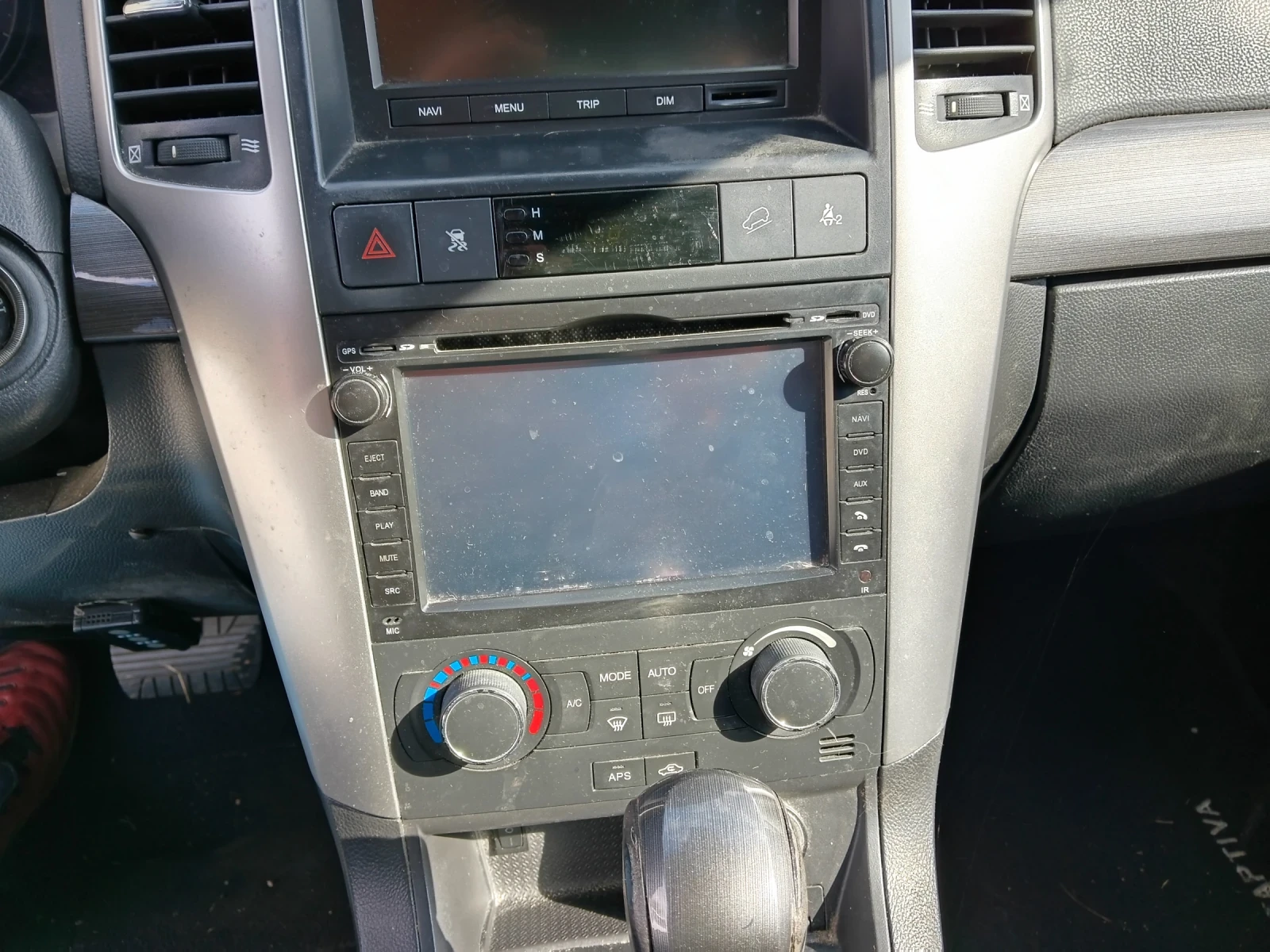 Chevrolet Captiva 2.0 d 7 м.4х4, снимка 6 - Автомобили и джипове - 56288376
