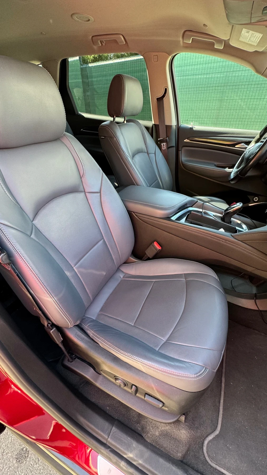 Buick Enclave, снимка 10 - Автомобили и джипове - 56440121