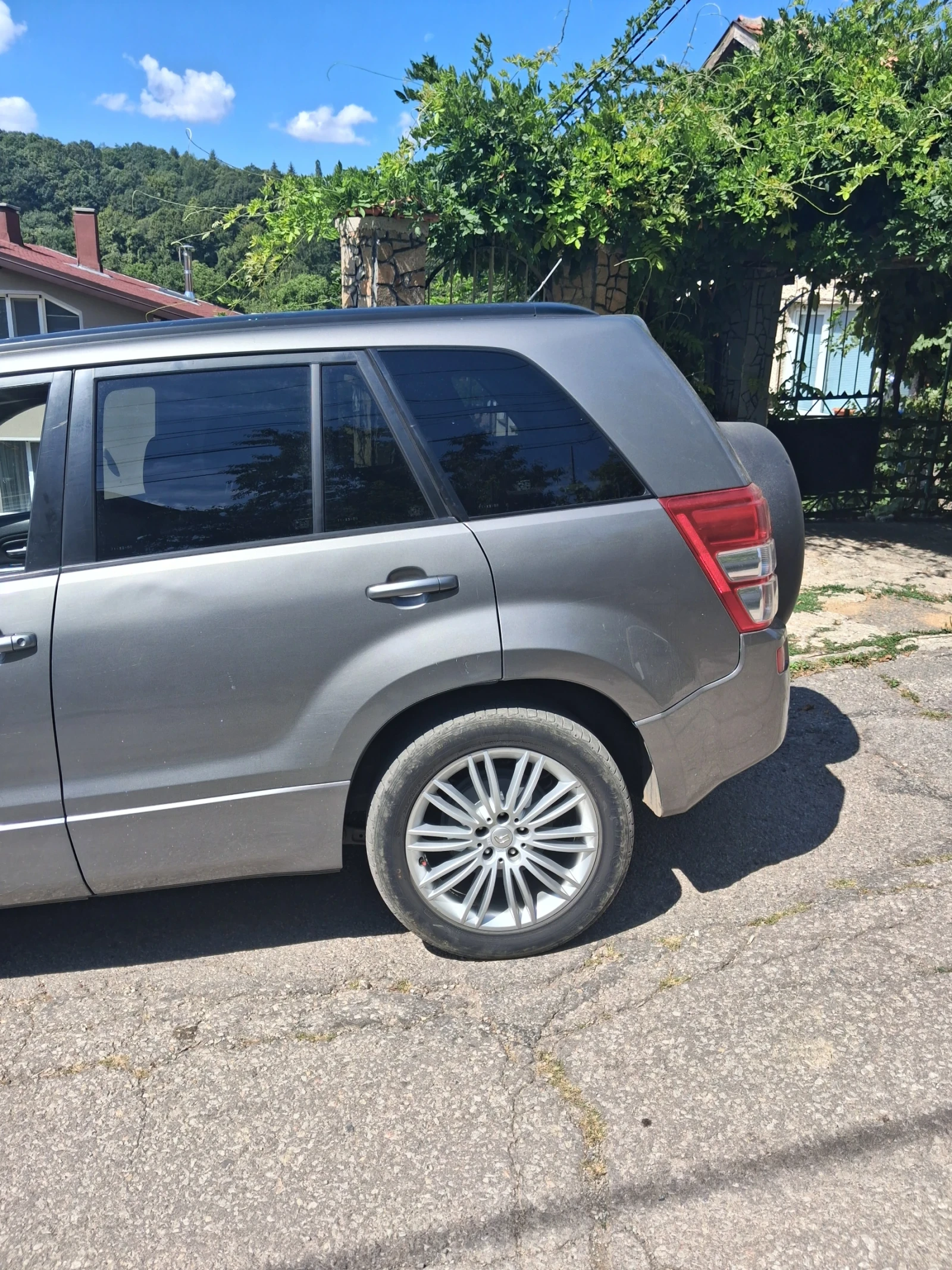 Suzuki Grand vitara, снимка 2 - Автомобили и джипове - 56578630