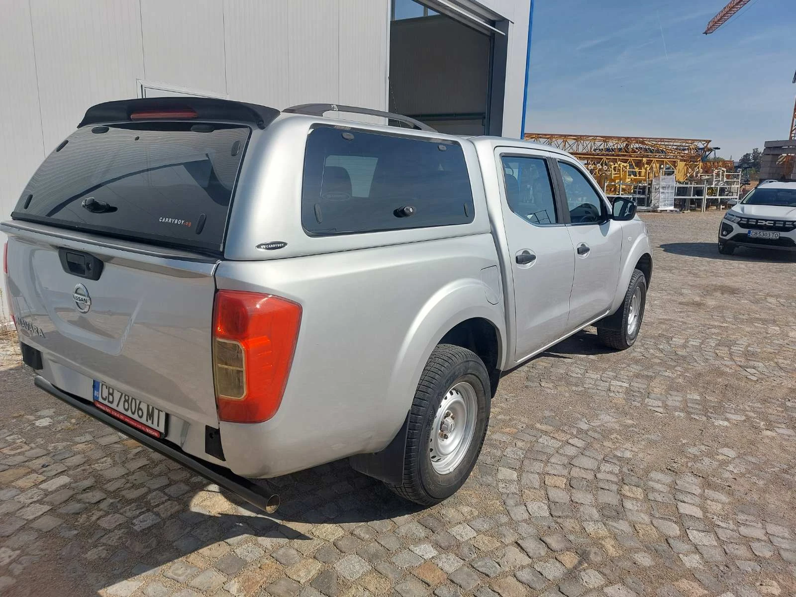 Nissan Navara 2.3, снимка 5 - Автомобили и джипове - 56588643