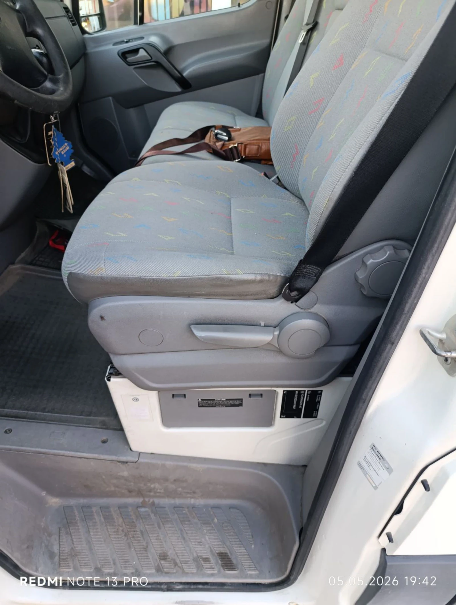 VW Crafter 2.5TDI, снимка 13 - Бусове и автобуси - 54447840
