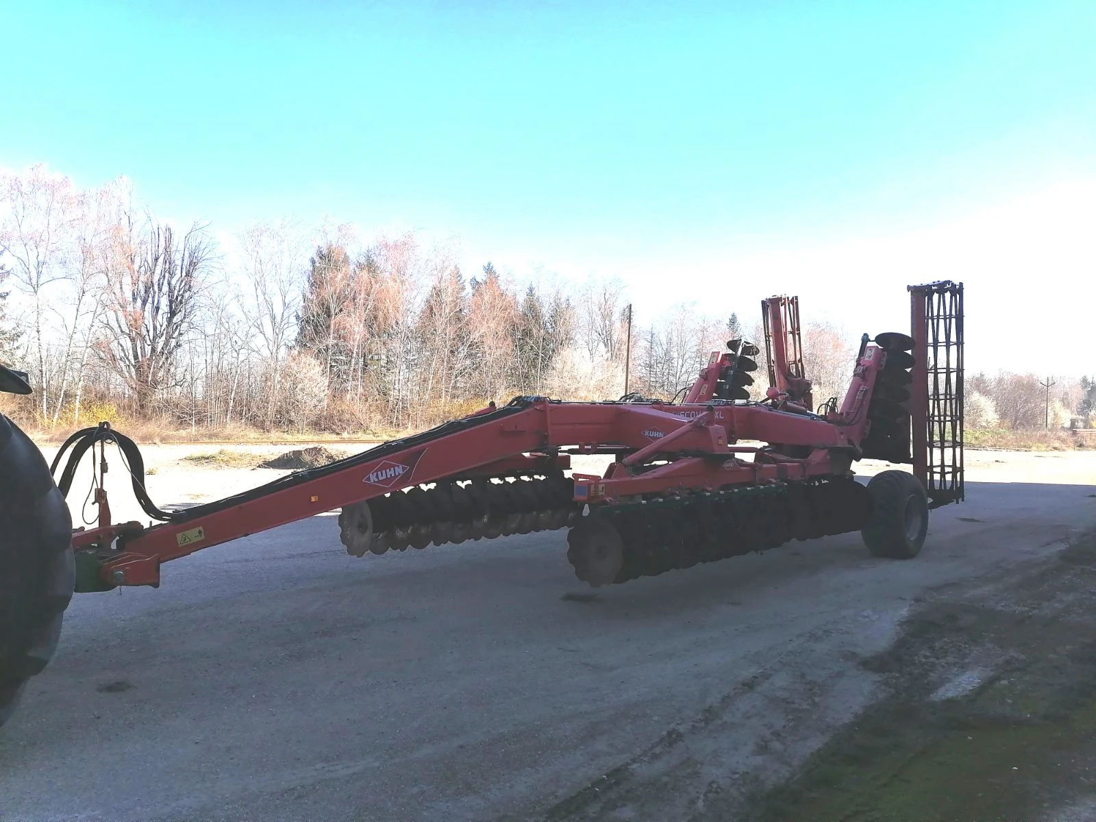 ����� KUHN | Mobile.bg � ����������� 2