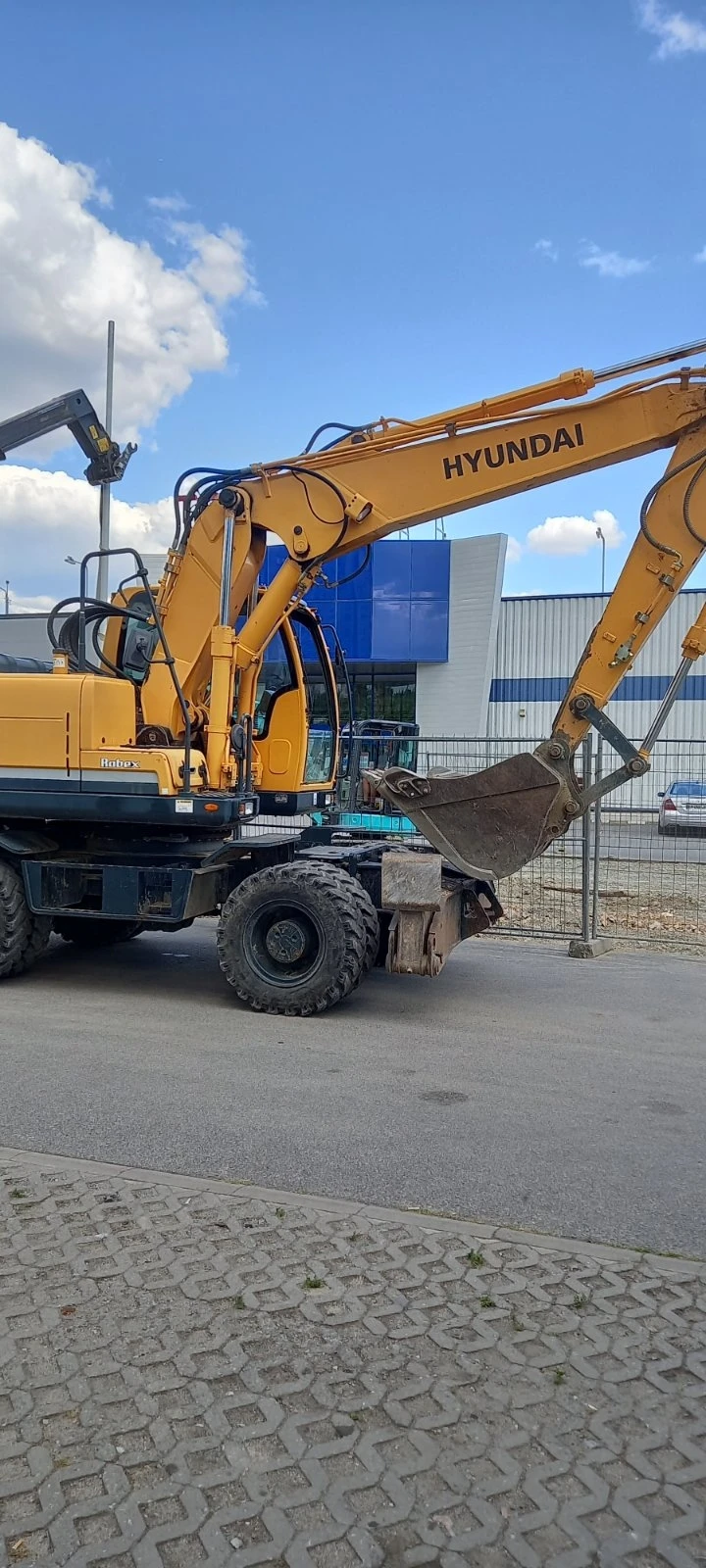 Багер Hyundai R170W-9, снимка 4 - Индустриална техника - 37633388