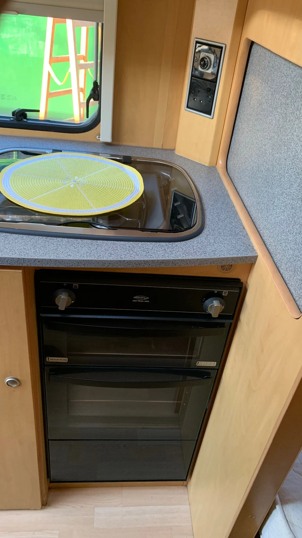 Каравана Bailey Ranger 60/4, снимка 4 - Каравани и кемпери - 54189957