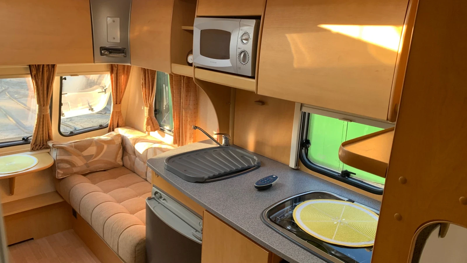 Каравана Bailey Ranger 60/4, снимка 8 - Каравани и кемпери - 54189957