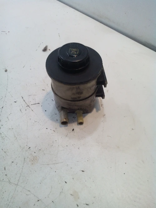 Казанче хидравлична течност за Рено Лагуна 2.2DCI