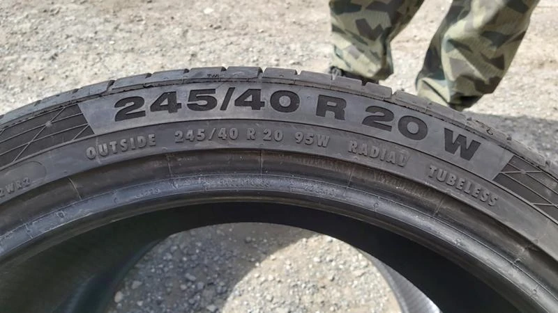 Гуми Летни 245/40R20, снимка 8 - Гуми и джанти - 29274730