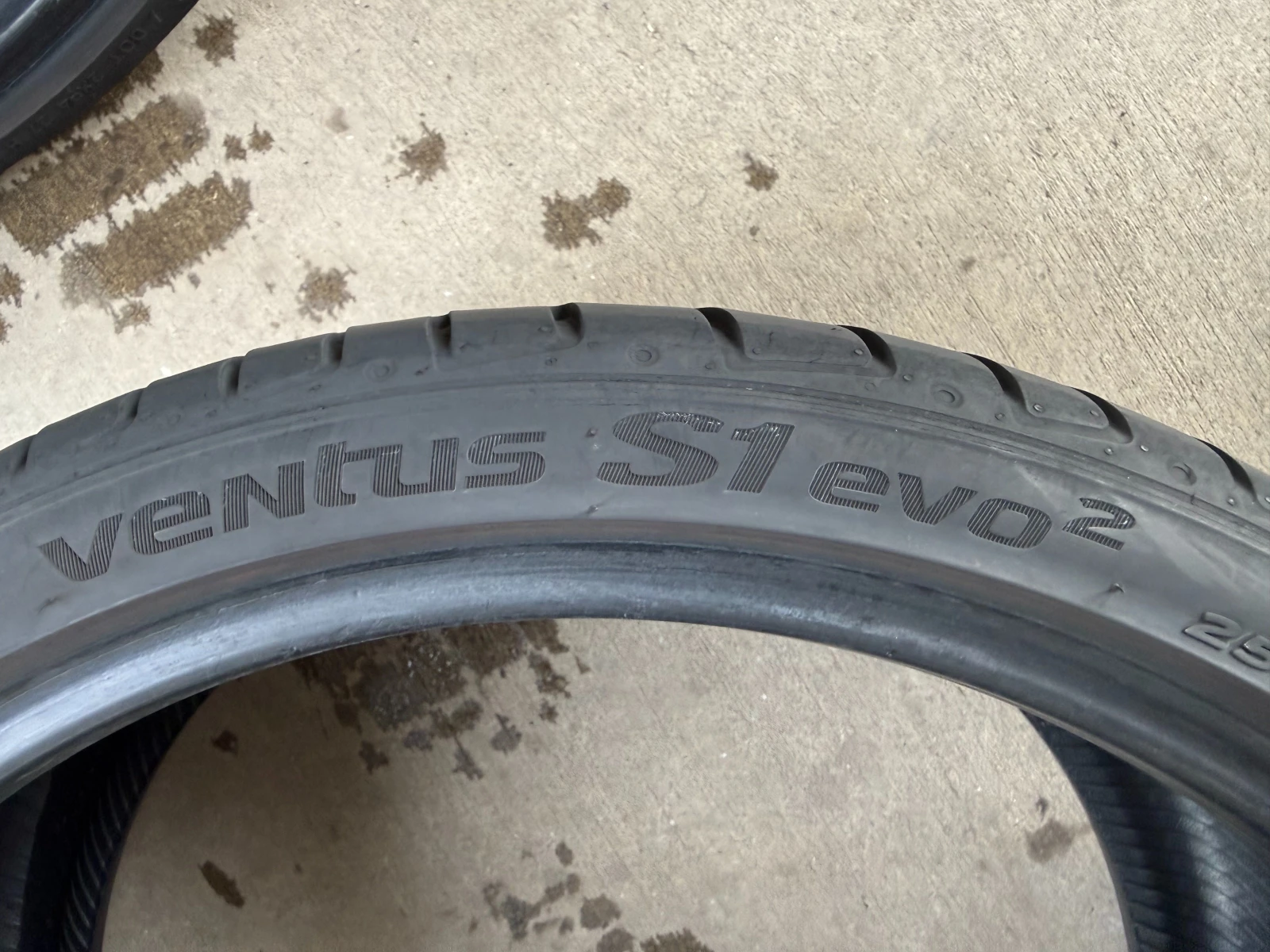 Гуми Летни 255/30R19, снимка 6 - Гуми и джанти - 53710649