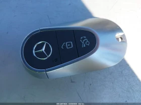 Mercedes-Benz C 300 2.0l Sedan, снимка 11